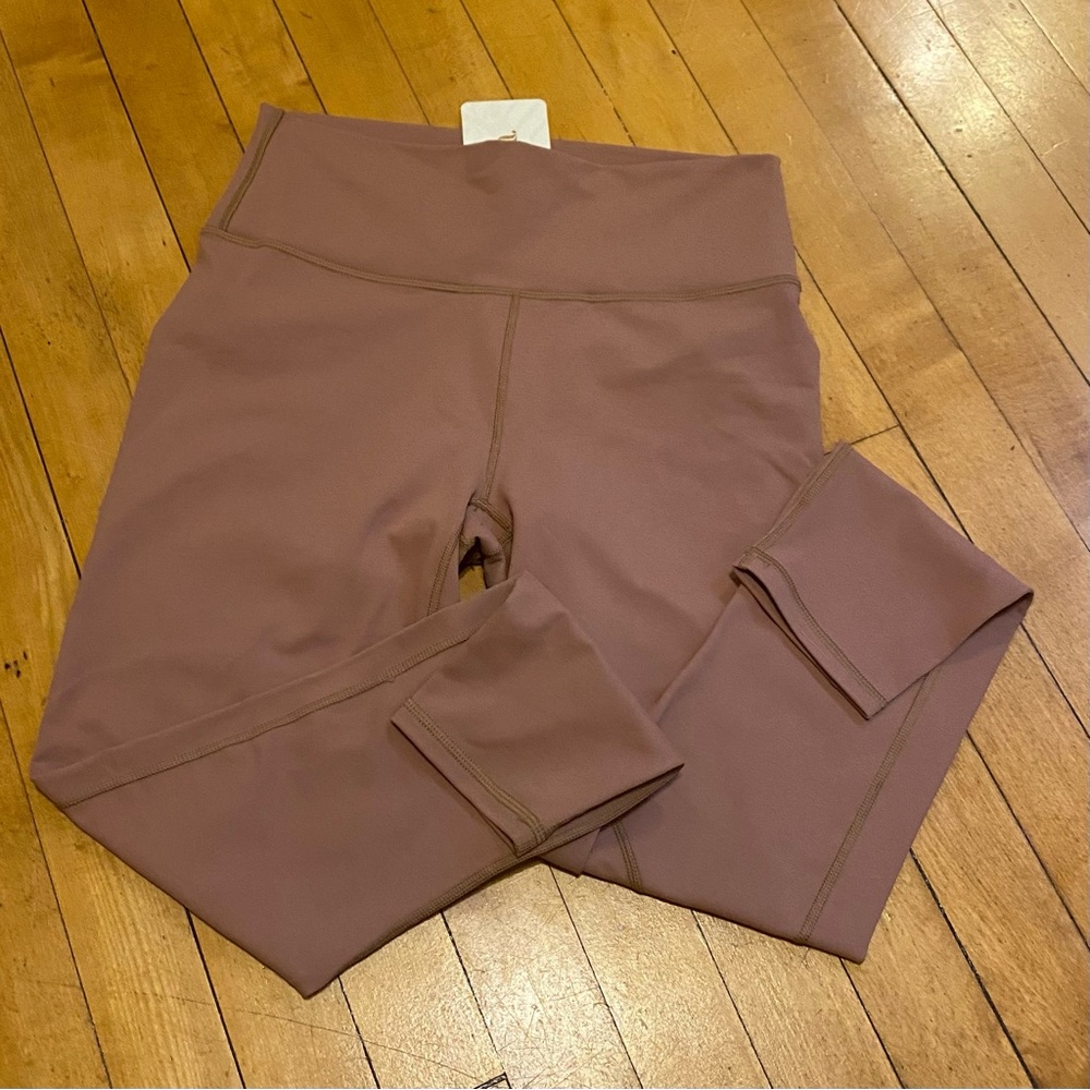 NWT Fabletics 7/8 leggings
